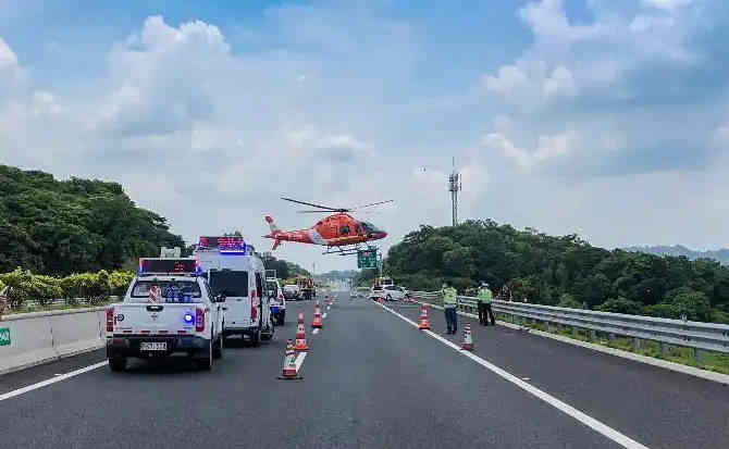永顺高速公路汽车救援案例